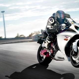 Yamaha r1 HD wallpaper