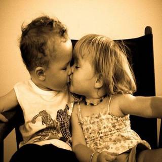 Kissing wallpaper HD