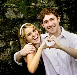 Cute love couple wallpaper