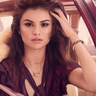 Wallpaper Selena Gomez
