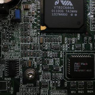 Electronic wallpaper