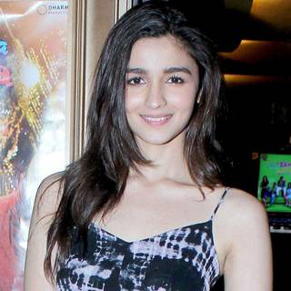 Alia bhatt full HD wallpaper