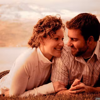 Sweet couple wallpaper