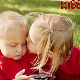 Kiss day wallpaper for mobile