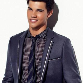 Taylor lautner shirtless desktop wallpaper