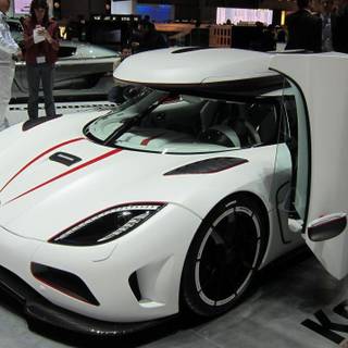 World fastest car wallpaper