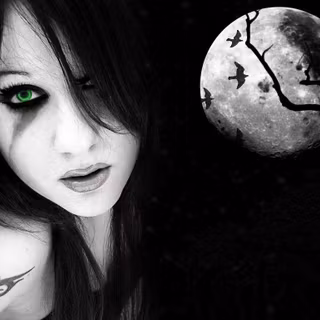 Scary eyes wallpaper funpop