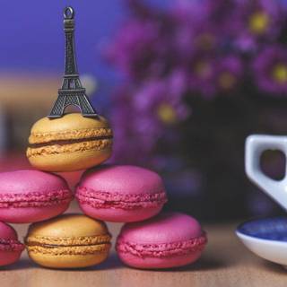 Colorful macarons wallpaper