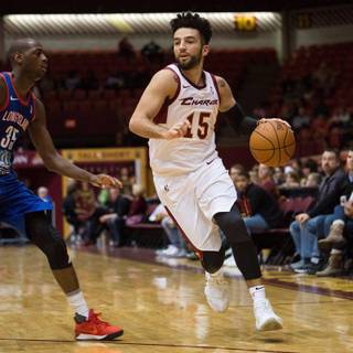 London Perrantes wallpaper