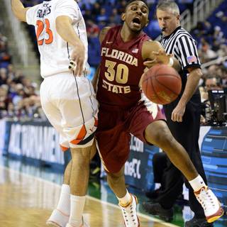 London Perrantes wallpaper