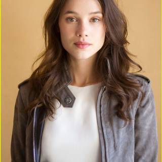 Àstrid Bergès-Frisbey wallpaper