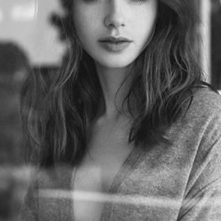 Lily Collins 2018 wallpaper