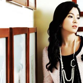South Korean Song Hye-kyo wallpaper