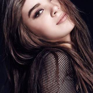 Hailee Steinfeld 2018 wallpaper