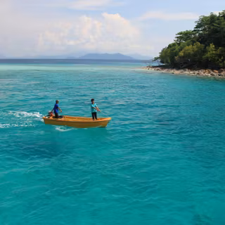 Wallpaper full HD mobile boat