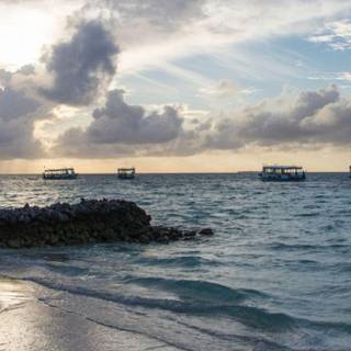 Wallpaper full HD mobile boat