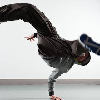 Break dancing wallpaper