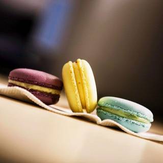 Chocolate macaroons wallpaper