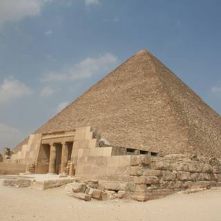 Pyramid of Giza wallpaper