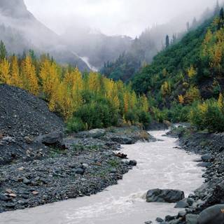 Alaska in spring wallpaper