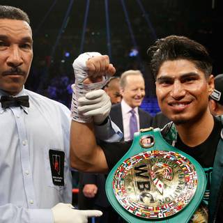 Mikey Garcia wallpaper