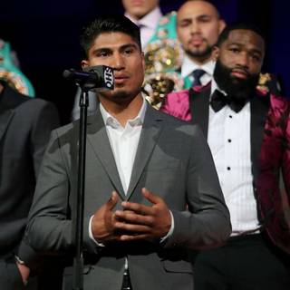 Mikey Garcia wallpaper