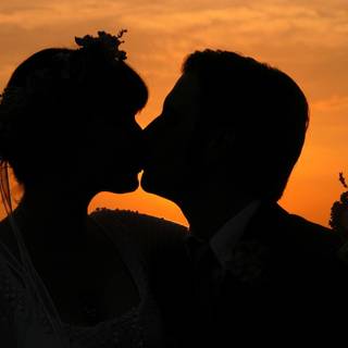 Kissing 3D wallpaper