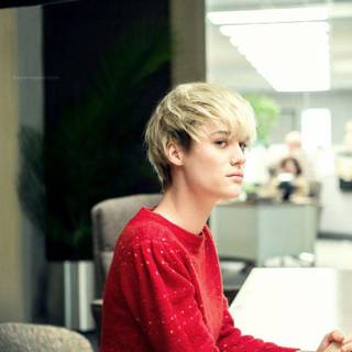 Mackenzie Davis wallpaper