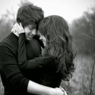 Romantic hug images wallpaper