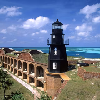 Lighthouse HD wallpaper