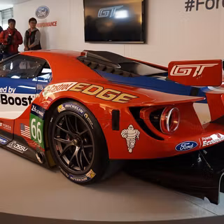 Number 17 rase car wallpaper