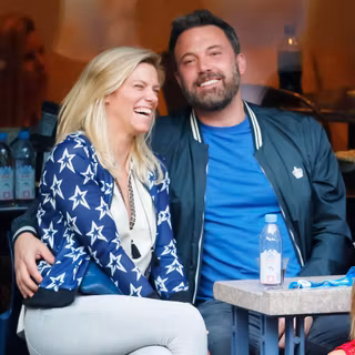 Shauna Sexton wallpaper