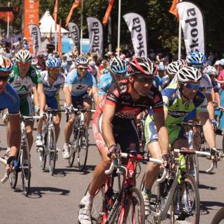 Cycle racing wallpaper