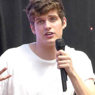 Daniel Sharman wallpaper