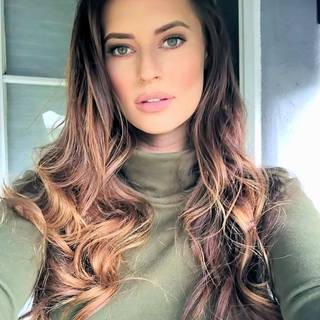 Hannah Stocking wallpaper