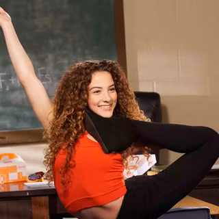 Sofie Dossi wallpaper