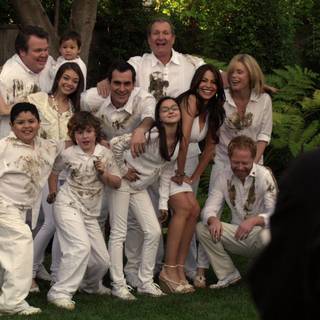 Modern Family HD wallpaper