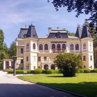 Luxury homes wallpaper