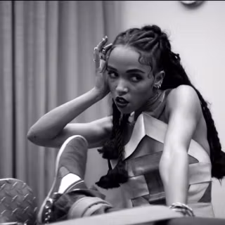 FKA Twigs wallpaper