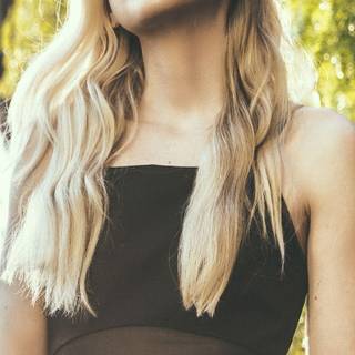 Emily Kinney wallpaper