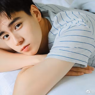 Hu Yitian wallpaper