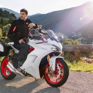 Ducati SuperSport wallpaper