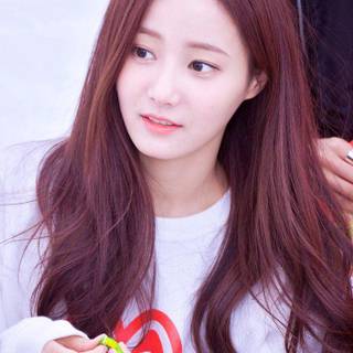 MOMOLAND Yeon Woo wallpaper