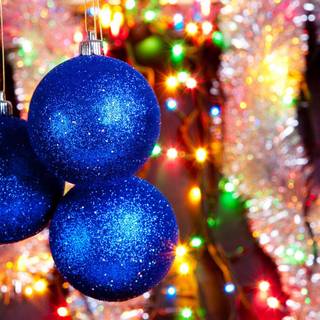 Christmas tinsel wallpaper