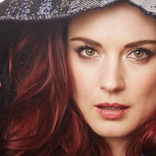 Alexandra Breckenridge wallpaper