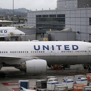 Delta Air Lines wallpaper