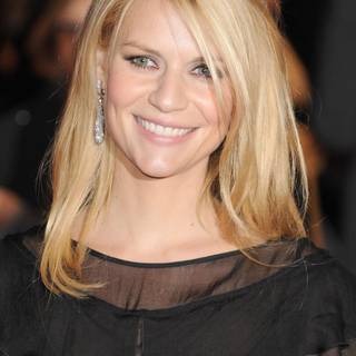 Belle Claire wallpaper