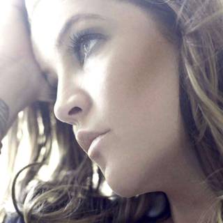 Lisa Marie Presley wallpaper