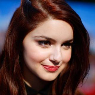 Ariel Winter 2019 wallpaper