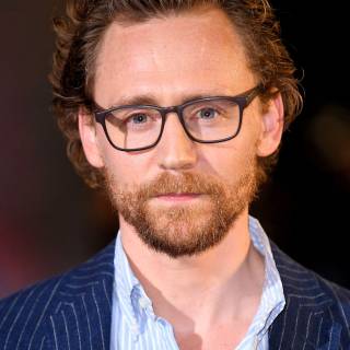 Tom Hiddleston 2019 wallpaper